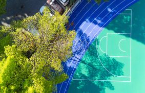 地坪施工：水泥基礎(chǔ)的28天養(yǎng)護(hù)期里藏著什么秘密？