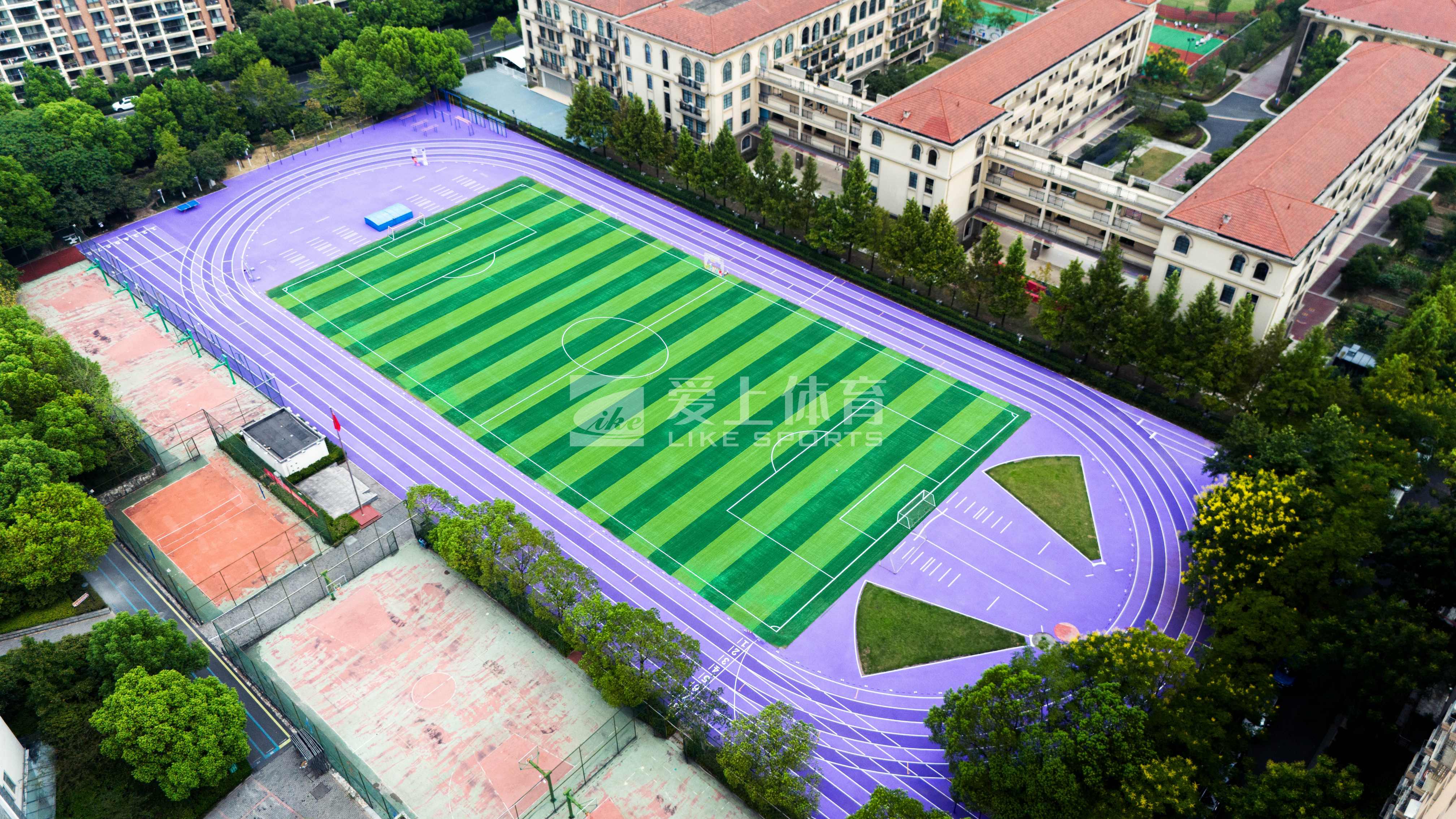 杭州市丁蘭實(shí)驗(yàn)中學(xué)（國內(nèi)首條紫跑）