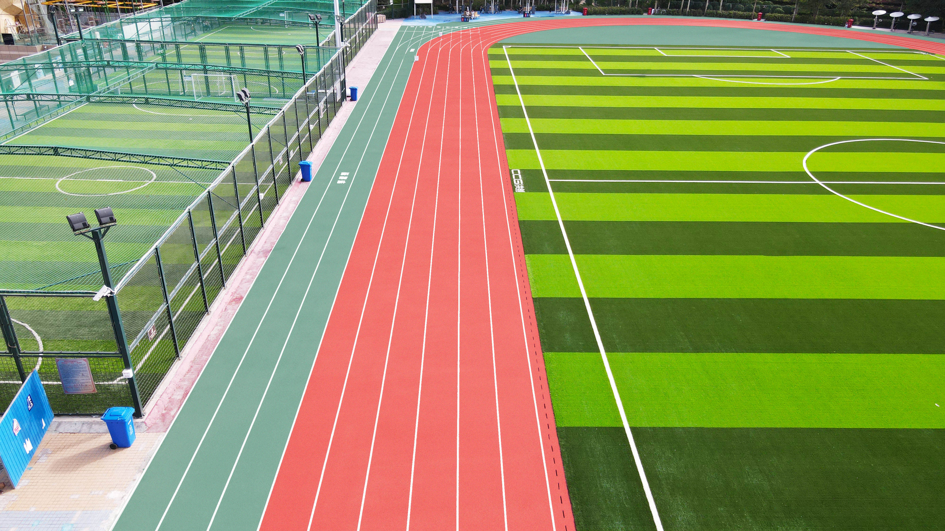 青海省南門體育場